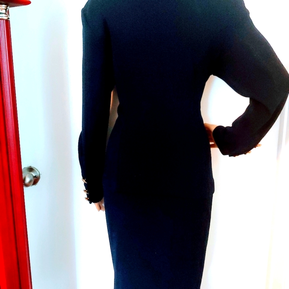 ST JOHN BASIC TIMELESS 6/8 SANTANA KNIT MARIE GRAY NAVY GOLD LOGOS SKIRT SUIT - Picture 4 of 8